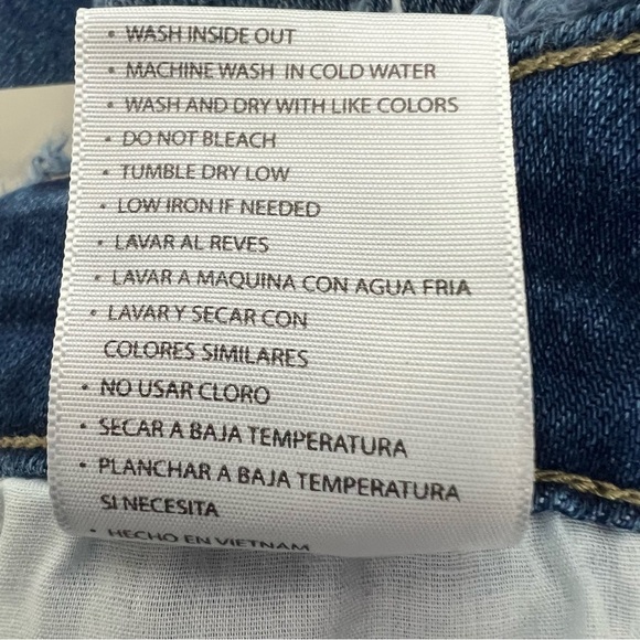 NWT KanCan Women’s High-Rise Blue Jean Shorts Sz 23 (0) Frayed Hems & Waist - Picture 8 of 11